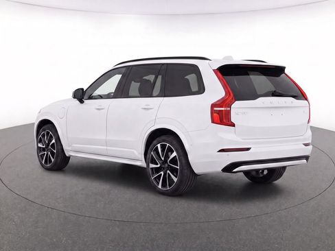 Certified 2023 Volvo XC90 T8 Plus w/ Protection Package AWD/4WD image 3