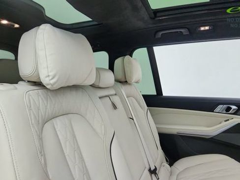 Used 2026 BMW X7 M60i AWD/4WD image 24