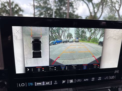 Used 2025 GMC Hummer EV 3X AWD/4WD image 67