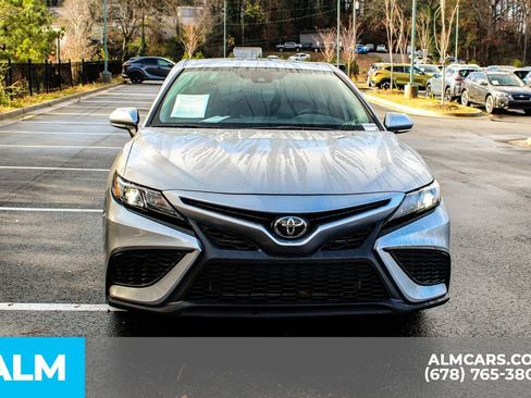 Used 2023 Toyota Camry SE image 10