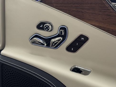 New 2026 Bentley Flying Spur Azure image 60