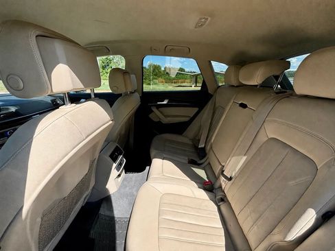 Used 2019 Audi Q5 2.0T Premium AWD/4WD image 18