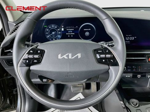 Used 2023 Kia Niro Wind FWD image 14