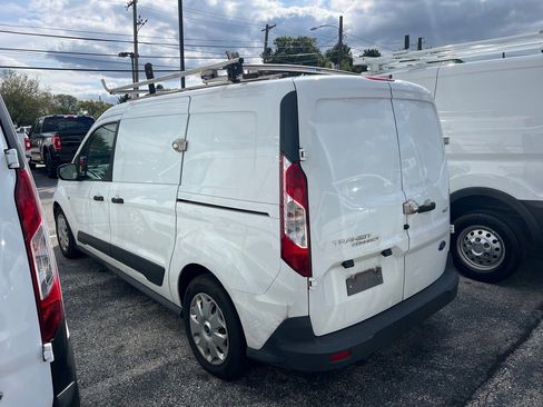 Used 2018 Ford Transit Connect XLT image 4