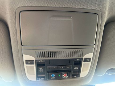 Used 2020 Acura MDX SH-AWD w/ Technology Package image 22