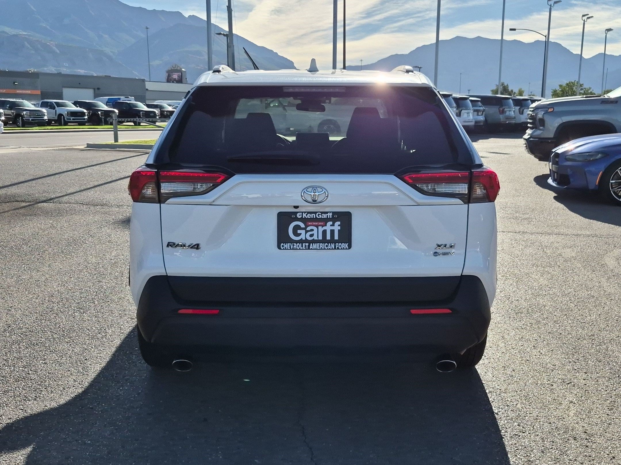 Used 2025 Toyota RAV4 XLE AWD/4WD image 4
