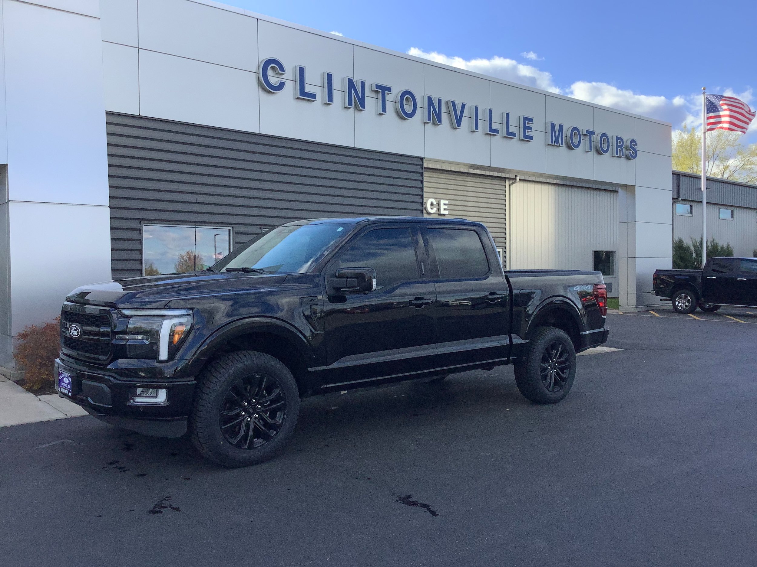 Used 2024 Ford F150 Lariat w/ Equipment Group 502A High AWD/4WD image 1
