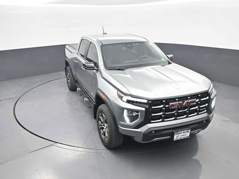 Used 2024 GMC Canyon AT4 w/ Technology Package AWD/4WD image 39