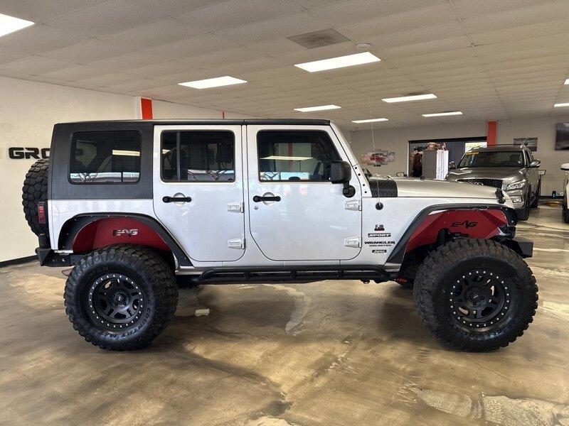 Used 2010 Jeep Wrangler Unlimited Sport AWD/4WD image 11