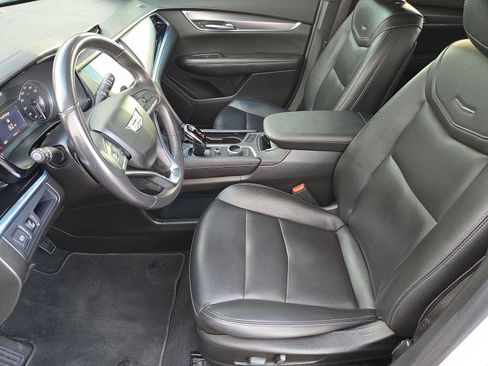 Used 2023 Cadillac XT6 Luxury FWD image 11