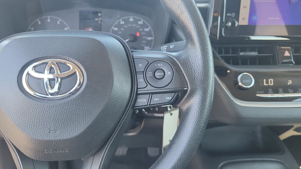 Used 2025 Toyota Corolla LE FWD image 19