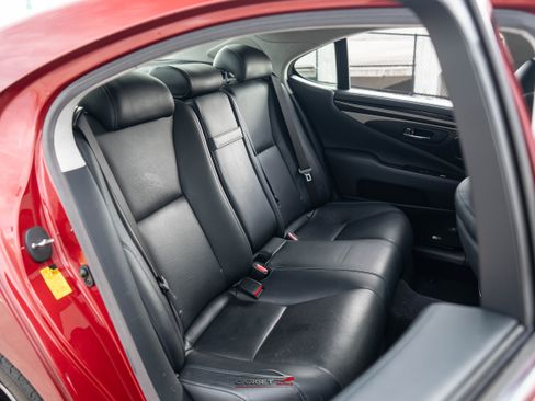 Used 2014 Lexus LS 460 w/ Comfort Package RWD image 17