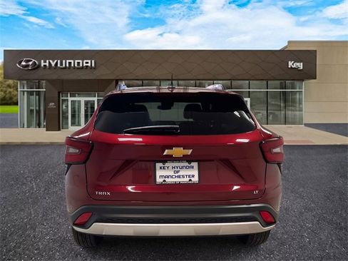 Used 2024 Chevrolet Trax LT image 23