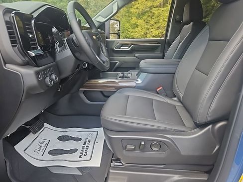 New 2026 Chevrolet Silverado 3500 LT w/ All Star Edition image 10