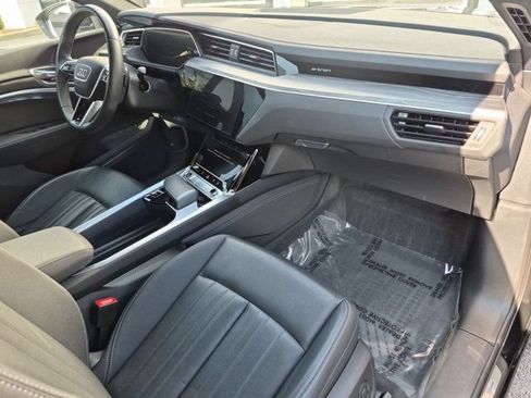 Used 2024 Audi Q8 e-tron Premium Plus w/ Premium Plus Package AWD/4WD image 19