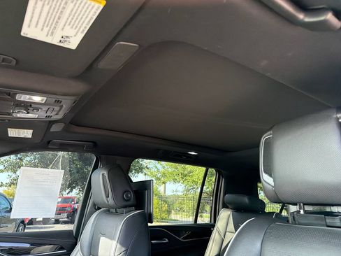 Used 2022 Cadillac Escalade ESV Sport w/ Touring Package AWD/4WD image 30