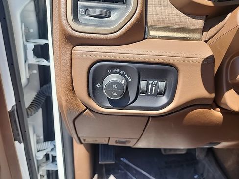 Used 2022 RAM 3500 Limited AWD/4WD image 14
