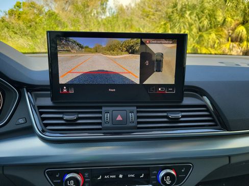 Certified 2025 Audi Q5 2.0T Premium Plus image 21