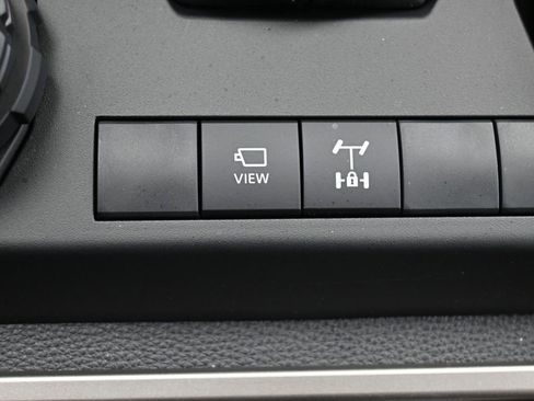 Certified 2025 Toyota 4Runner TRD Off-Road Premium image 30