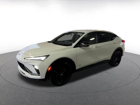 Used 2025 Buick Envista Sport Touring image 7