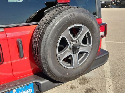 Used 2022 Jeep Wrangler Unlimited Sport image 11