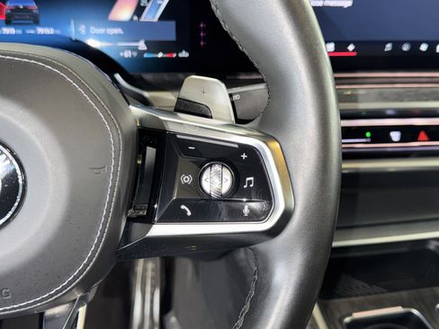 Used 2024 BMW 760i xDrive w/ Executive Package image 24