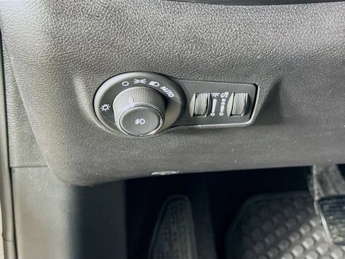 Used 2024 Jeep Compass Trailhawk w/ Sun and Sound Group AWD/4WD image 14