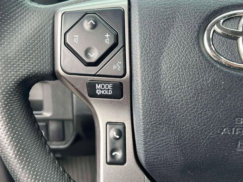 Used 2019 Toyota Tacoma SR5 w/ SR5 Appearance Package (SM) AWD/4WD image 20