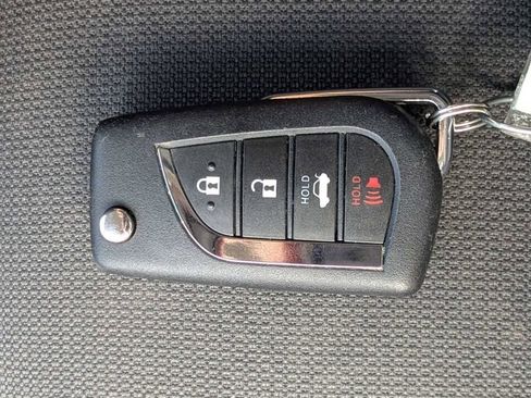 Used 2025 Toyota Corolla LE FWD image 28