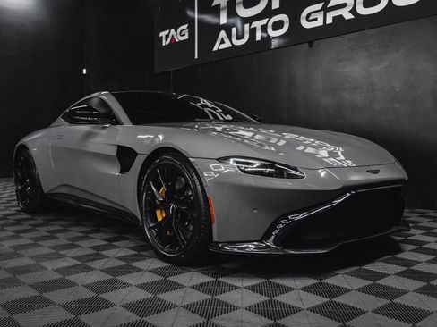 Used 2021 Aston Martin V8 Vantage Coupe image 20