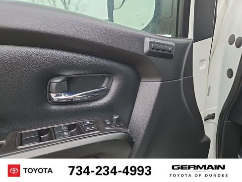 Used 2020 Nissan Titan PRO-4X w/ Pro-4x Convenience Package image 22