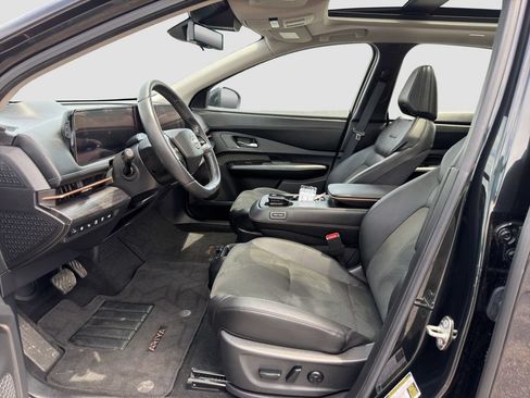 Used 2023 Nissan Ariya FWD image 9
