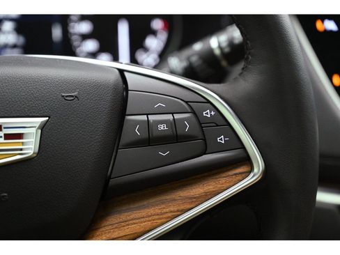 Used 2024 Cadillac XT5 Premium Luxury image 39