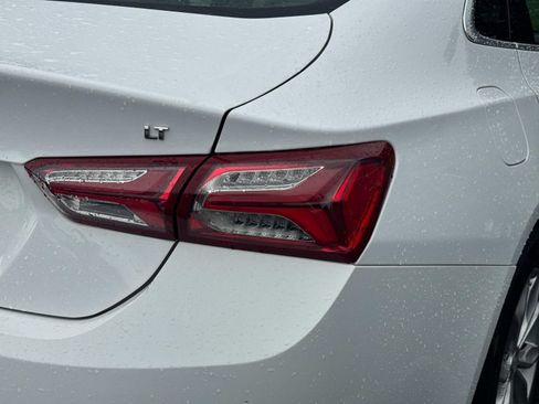Used 2022 Chevrolet Malibu LT FWD image 11