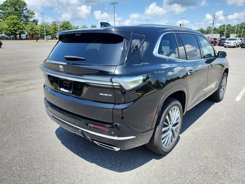 New 2025 Buick Enclave Avenir w/ Super Cruise Package image 3