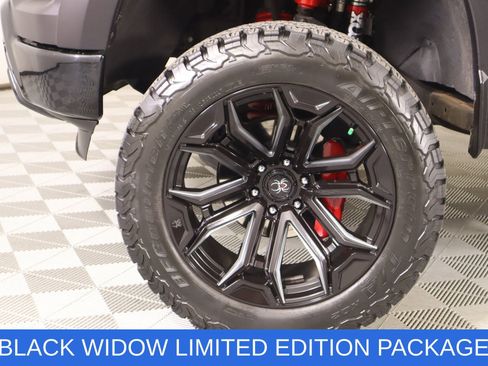 Used 2025 Chevrolet Silverado 1500 LTZ AWD/4WD image 21