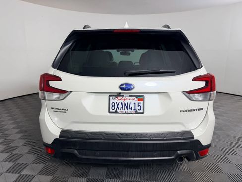 Used 2021 Subaru Forester Limited w/ Popular Package #3 image 5