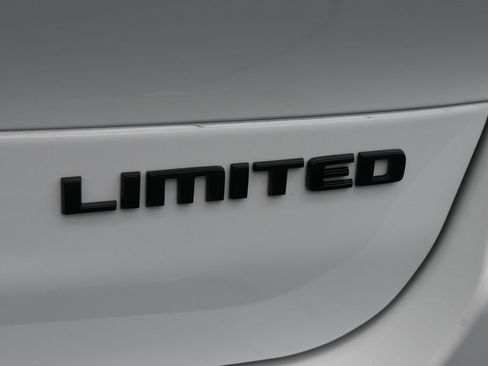 New 2025 Jeep Grand Cherokee L Limited w/ Black Appearance Package image 24