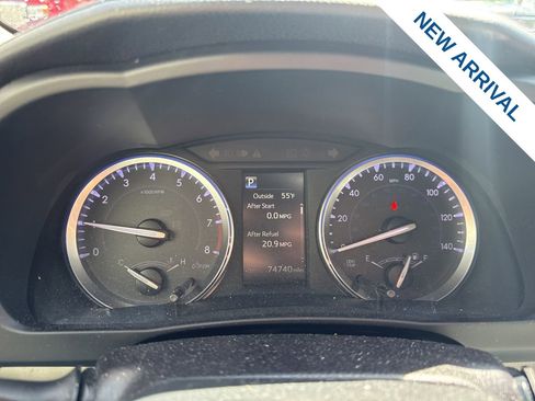 Used 2019 Toyota Highlander XLE image 24