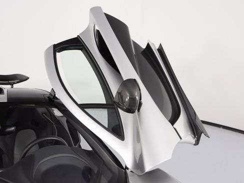 Used 2014 McLaren P1 image 88