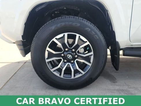 Used 2020 Toyota Tacoma TRD Sport w/ Technology Package image 18