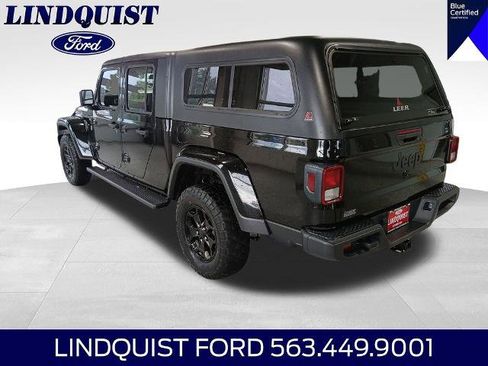 Used 2021 Jeep Gladiator Sport AWD/4WD image 4