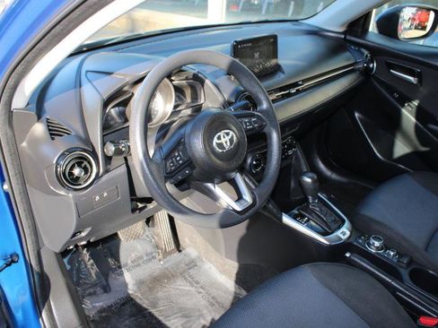 Used 2019 Toyota Yaris LE image 10
