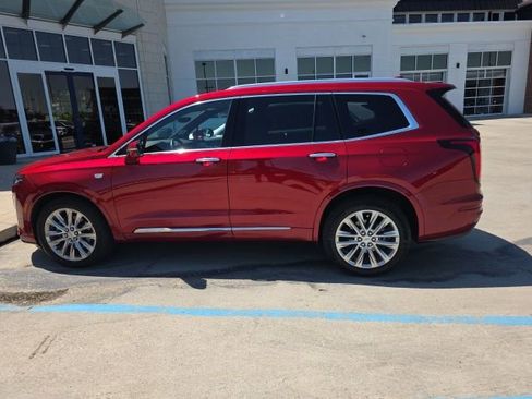 Certified 2024 Cadillac XT6 Premium Luxury w/ Technology Package AWD/4WD image 4