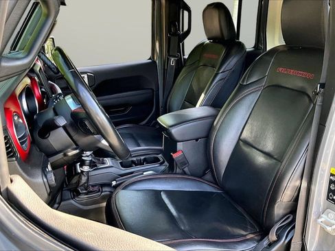 Used 2023 Jeep Wrangler Unlimited Rubicon w/ LED Lighting Group AWD/4WD image 21