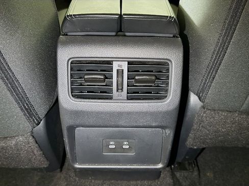 Used 2024 Nissan Rogue SV image 21