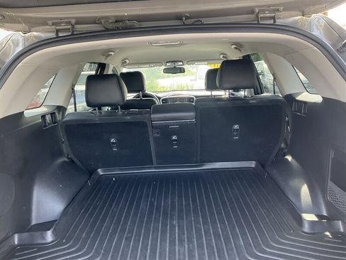 Used 2017 Kia Sorento AWD w/ LX Convenience Package image 12