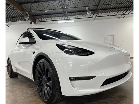 Used 2023 Tesla Model Y Performance image 6