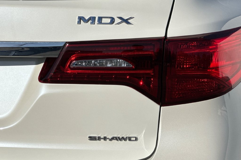Used 2017 Acura MDX w/ Technology Package AWD/4WD image 26