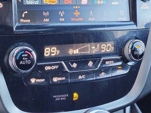 Used 2023 Nissan Murano SL w/ SL Moonroof Package image 16